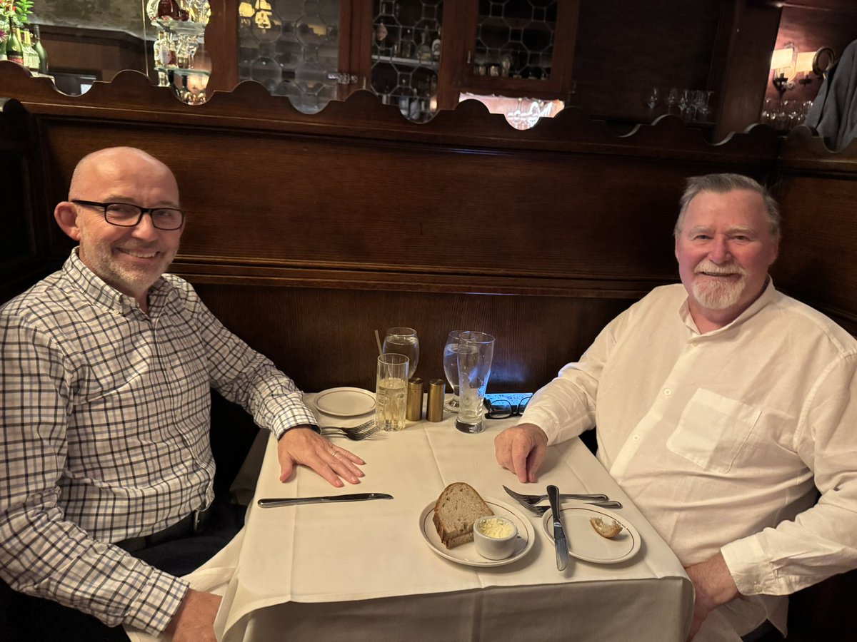 peter_hourihan's tweet photo. Another @boschtrivia tour of LA comes to an end with dinner at Musso &amp; Franks. Next trip may have to include a Stilwell leg on Catalina Island @Connellybooks #Nightshade https://t.co/lIxEONyhZY