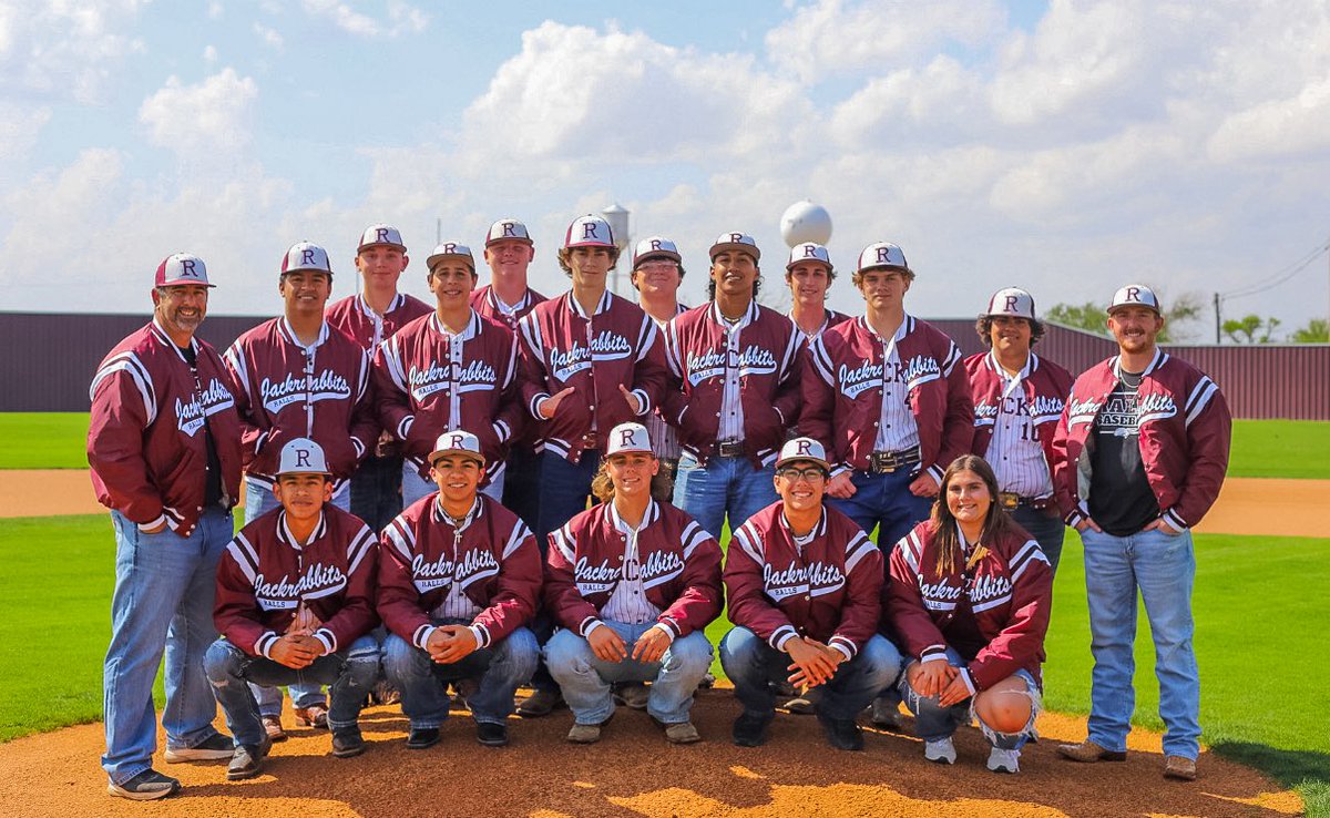 It was a fun ride my dudes !!! From 5-19 to 17-8 I call that a successful season and one heck of a turnaround!!!

Seniors go be great and remember the life lessons you’ve learned !!!

God has a plan for you !!! Trust Him

I love y’all 🤟🏽

Fear Not God Wins 🙌🏽🙌🏽🙌🏽