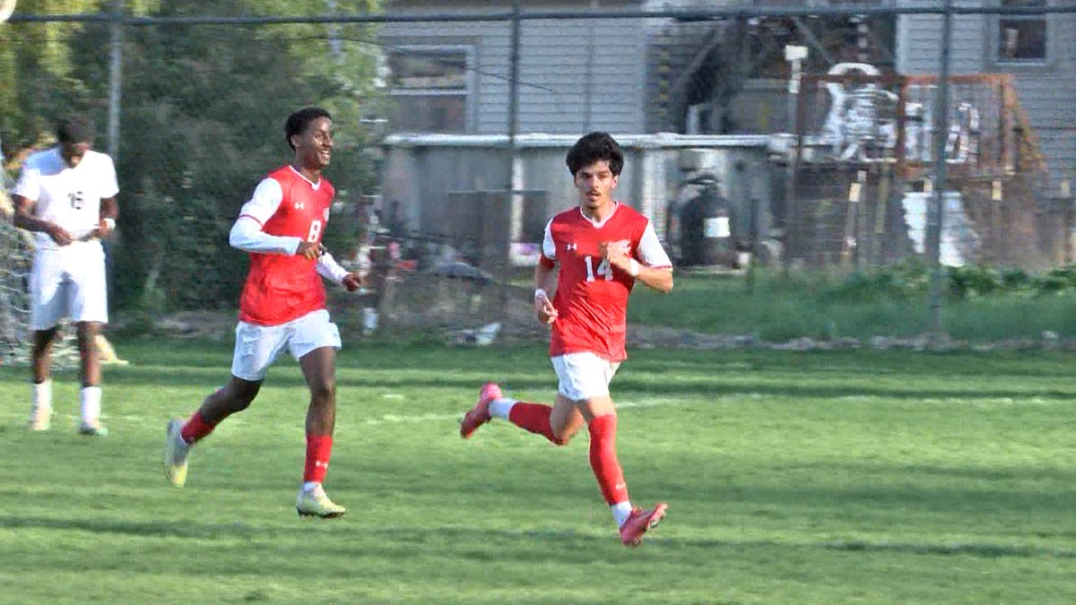 KCAU 9 SportsZone (@sportszonekcau9) on Twitter photo SHOOTING STARS
<a href="/SCNorthSoccer/">North Boys Soccer</a> gets the win over Sioux City East 5-1.
WATCH HERE ⚽️⬇️
siouxlandproud.com/sports/local-h… SHOOTING STARS
<a href="/SCNorthSoccer/">North Boys Soccer</a> gets the win over Sioux City East 5-1.
WATCH HERE ⚽️⬇️
siouxlandproud.com/sports/local-h…