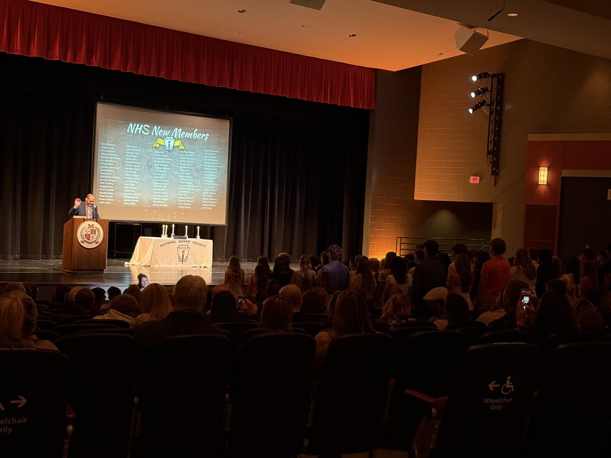 Congratulations to our outstanding juniors on being inducted into the National Honor Society!
Mason Tews, Jack Geraci, Jackson Niemiec, Zach Felts, Seth Conway, Justin Duve, Jack Tschudy, Ben Geisler, Caleb Hein, Dom Refinski, Alex Hafer &amp; Blake Hofmeister!
#FamilyWarriors