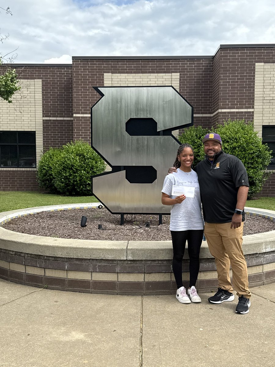 Smyrna Bulldog (@smyrnabulldog) on Twitter photo Congratulations to this year’s recipients of the Robert L. Raikes Scholarships, Breck Williams & Adaeze Nwogbo. #onlyoneSHS <a href="/smyrnafootball/">Smyrna High Football</a> <a href="/SMYRNASOFTBALL/">SHSSOFTBALL</a> <a href="/smyrnaathletics/">Smyrna Athletics</a> Congratulations to this year’s recipients of the Robert L. Raikes Scholarships, Breck Williams & Adaeze Nwogbo. #onlyoneSHS <a href="/smyrnafootball/">Smyrna High Football</a> <a href="/SMYRNASOFTBALL/">SHSSOFTBALL</a> <a href="/smyrnaathletics/">Smyrna Athletics</a>