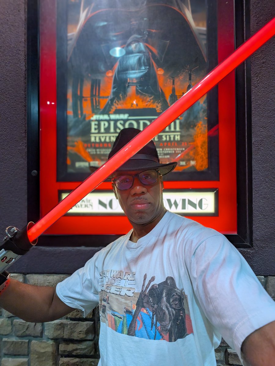 The Jedi Council: Which lightsaber is yours?
Me: The one that says Bad Mutha Ph*cka!
#StarWars #RevengeOfTheSith