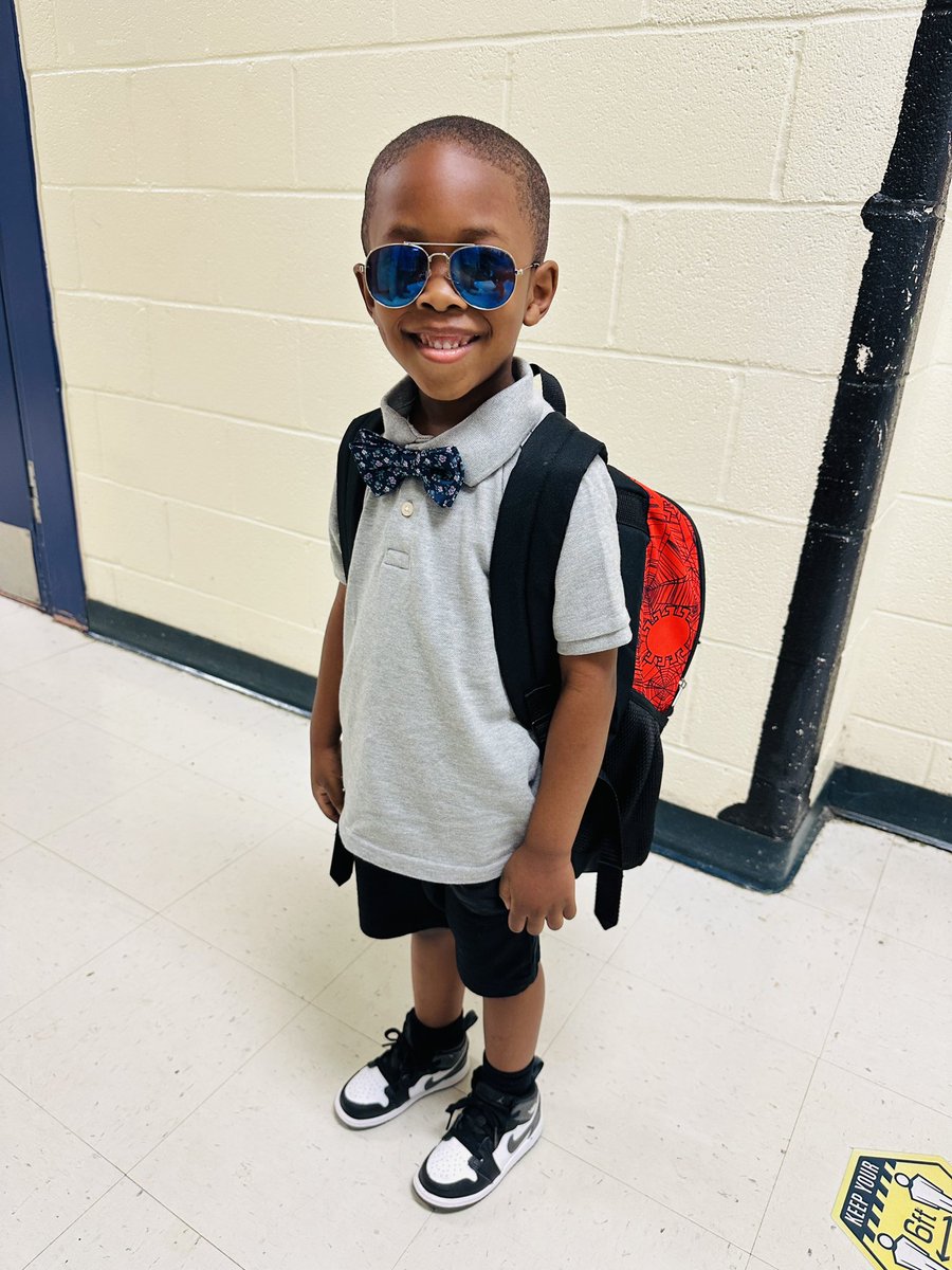 GESTigersSC's tweet image. Today Geiger celebrated National Principals Day with a salute to Mr. Scott