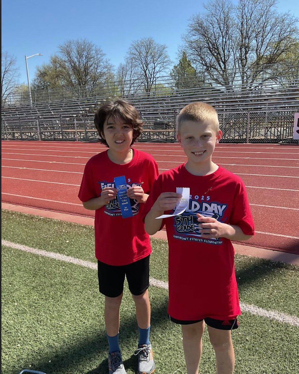 LongmontEstates's tweet image. Exciting day at Longmont High School for the 5th Grade Field Day! Students from across the district came together for fun and friendly competition. Huge thanks to our amazing PE teachers for making it all possible! #StVrainStorm @SVVSDsupt @BuchlerStVrain