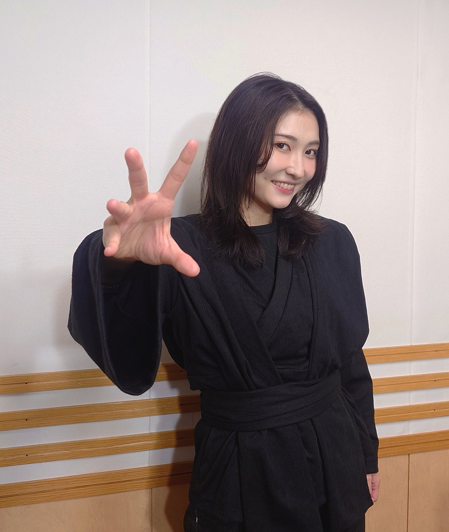 シリアル一桁　甘神朝姫　朝の靴紐　AGR 直筆サイン 若山詩音さん シリアル一桁 甘神朝姫 朝の靴紐 AGR 直筆サイン 若山詩音さん