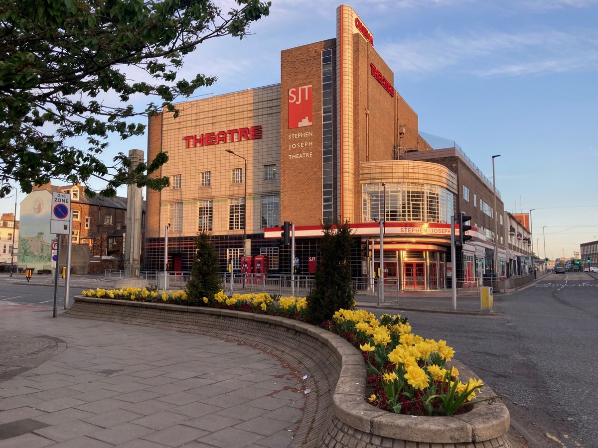 Faith Young Writer (@fyoungwriter) on Twitter photo #FridayVibes #Scarborough A run past <a href="/thesjt/">Stephen Joseph Theatre</a> which looked stunning in the Spring sunlight this morning ๐
Have a good day, everyone ๐
#FridayVibes #Scarborough A run past <a href="/thesjt/">Stephen Joseph Theatre</a> which looked stunning in the Spring sunlight this morning ๐
Have a good day, everyone ๐