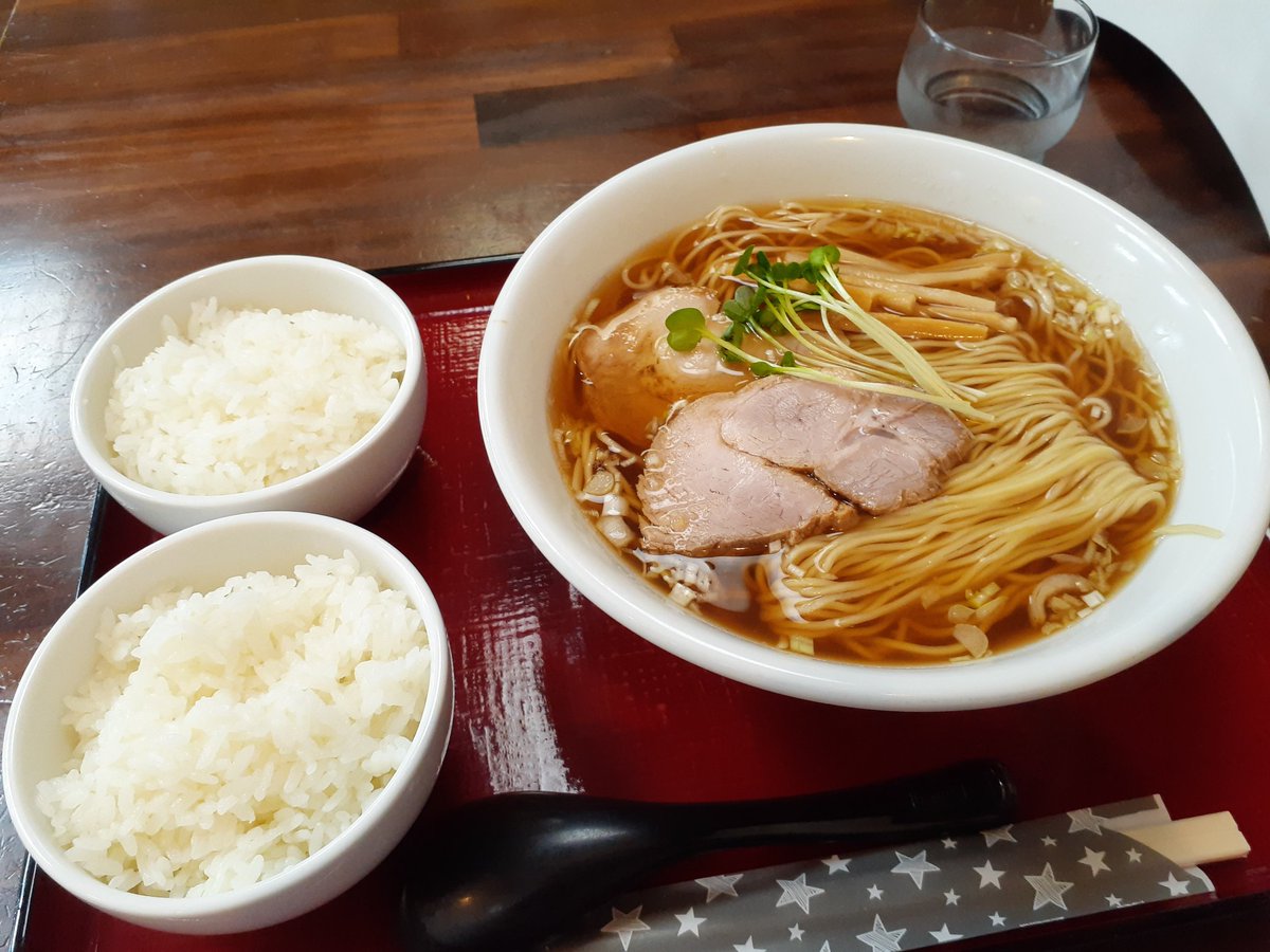 yoabab's tweet photo. 東京向かう前に潮の音でラーメン食った！！
よっしゃいくどー！！ https://t.co/4YzY3UxWA6
