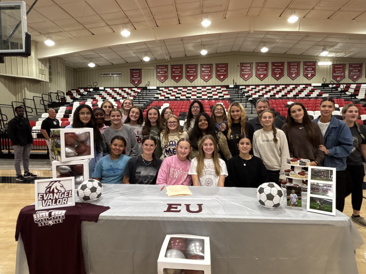 Excited to officially welcome Kloe Vunetich from Wagoner, Oklahoma  to the EUWSOC family as she signed her letter of intent yesterday. Looking forward to sharing this journey with you Kloe!! #servecarecouragecommit