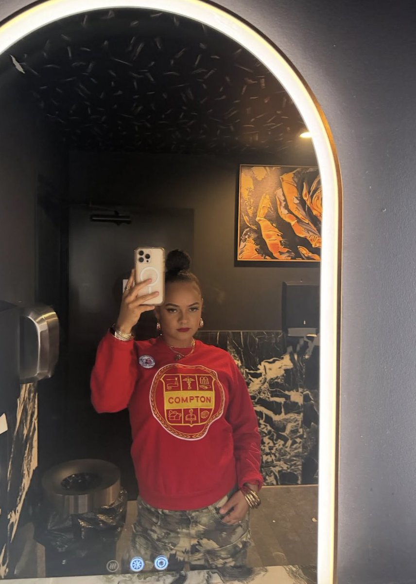 cityofgrind's tweet image. This city is still on fire! 
New Drops are coming this summer☀️
Shout-out to @sdollasignn for representing at her latest show go stream her music on all platforms now🫡
#SDollaSign #Compton #CityOfGrind