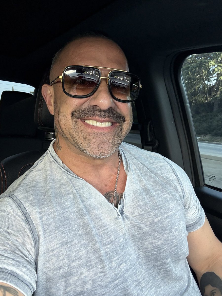 MARTINC54's tweet image. The joy on my face knowing that I’ll be at XRP Las Vegas at the end of this month.  Flight ✅ Room ✅ VIP Ticket ✅.  And I’m confident that XRp will be above $3.50 by the time that I arrive in Vegas. Life is good.  #XRP #XRPLV #Crypto #Ripple