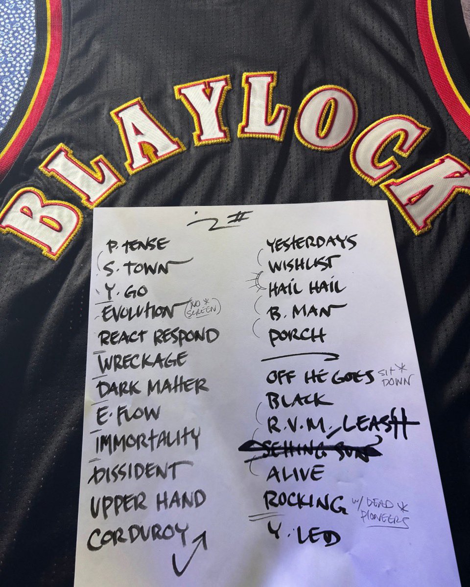 Pearl Jam tweet media