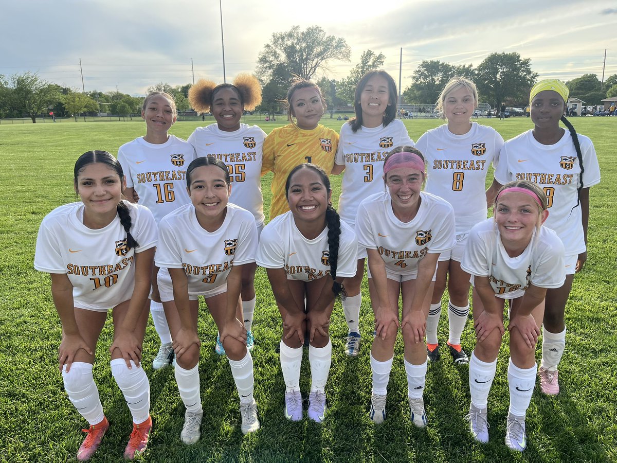 Southeast falls to Northwest 2-1 on a beautiful evening. Goal by Yaretzy. 3 games next week!