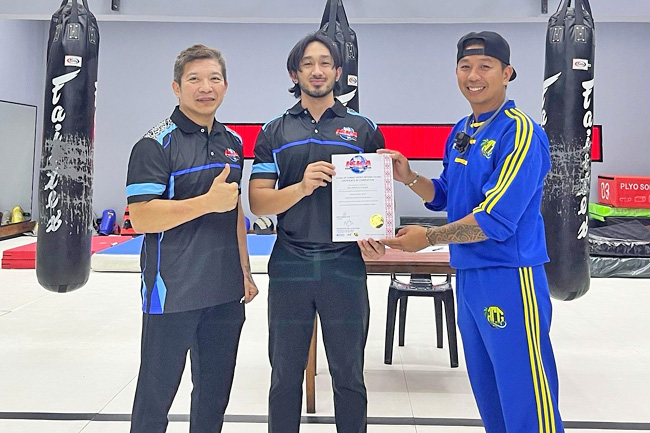 borneo_bulletin's tweet photo. Local instructor completes Sabah referee course
#sportsnews #borneobulletin #brunei #Local #instructor #completes #Sabah #refereecourse
https://t.co/SSLa0alytt https://t.co/skRLiD8c3S