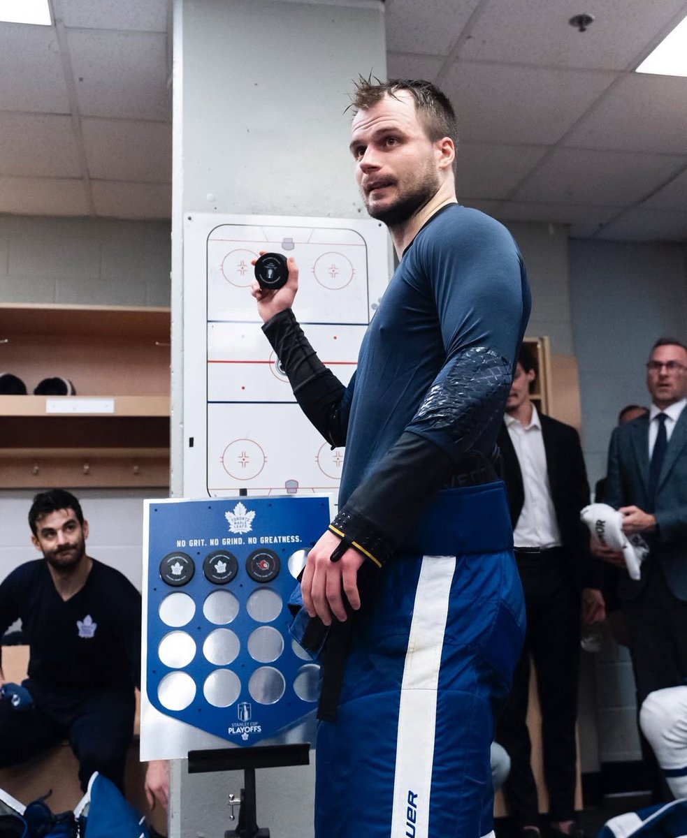 Leafslatest's tweet photo. 4 down, 12 to go. 💙✨

— @MapleLeafs 

#leafsForever https://t.co/kSw2A6fYzl