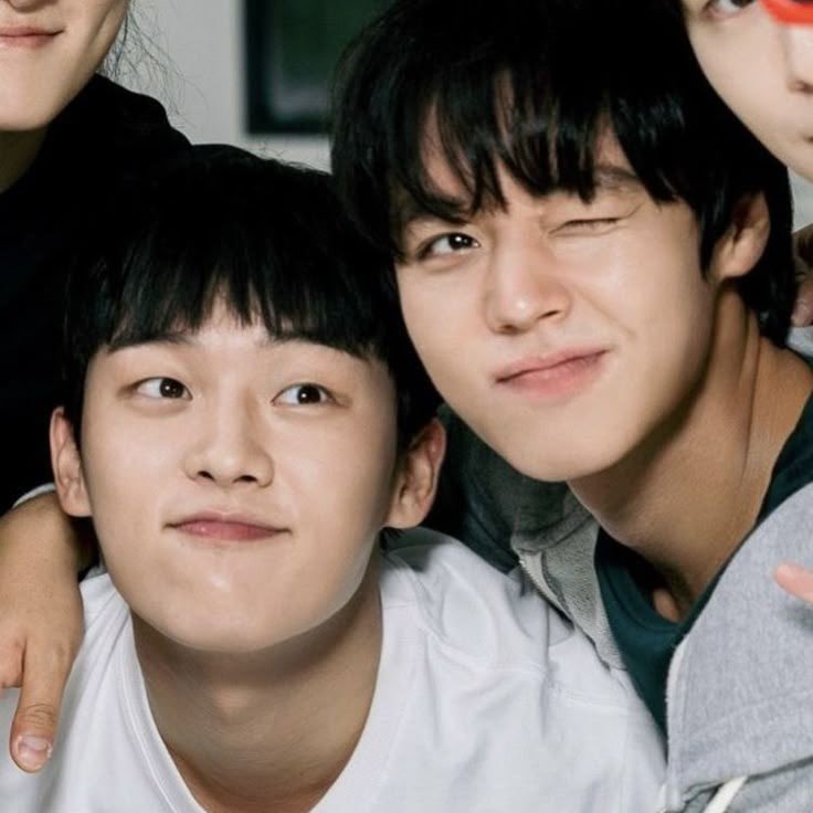 boyslovehub's tweet photo. The director of #WeakHeroClass2 revealed that Sieun and Suho are in love with each other.

“They truly fell in love. I had already talked to both of them and said the series was like a melodrama. It’s as if it tells the story of a first love.” https://t.co/FrtM0m9632