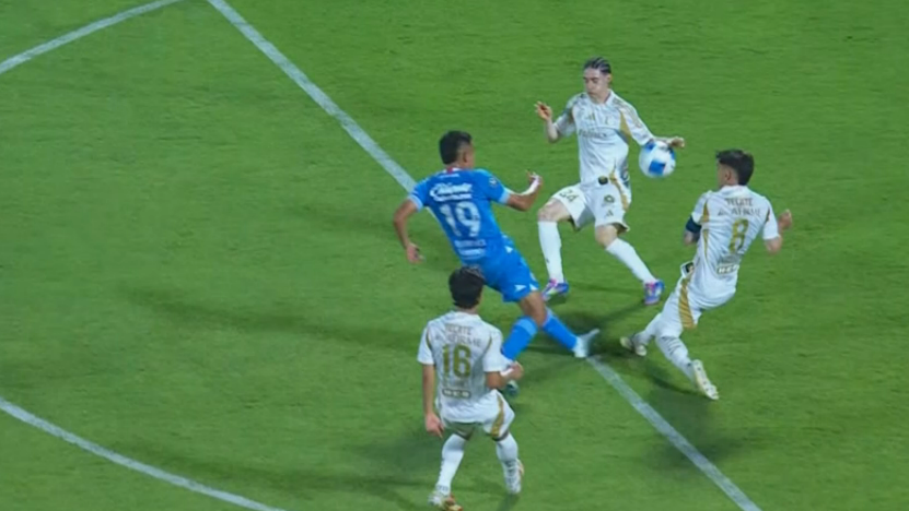 Hugol343's tweet photo. Marcelo Flores es un estupido de primera https://t.co/ksnAWA0Syy