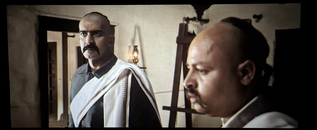 నిన్న ఫూలే సినిమా చూసాను మా SDF collegues తో. 
ఆడ పిల్లలకు విద్య ఇవ్వాలి అనే ఆశయం నెరవేర్చడానికి సనాతులతో మహాత్మా జ్యోతిరావు ఫూలే, సావిత్రి బాయ్ ఫూలే దంపతుల త్యాగ పూరిత పోరాటం ను డైరెక్టర్ గారు అనంత్ మహదేవన్ గొప్పగా తెరకెక్కించారు. ఫూలే దంపతులతో పని చేసిన త్యాగమయి గొప్ప మహిళ