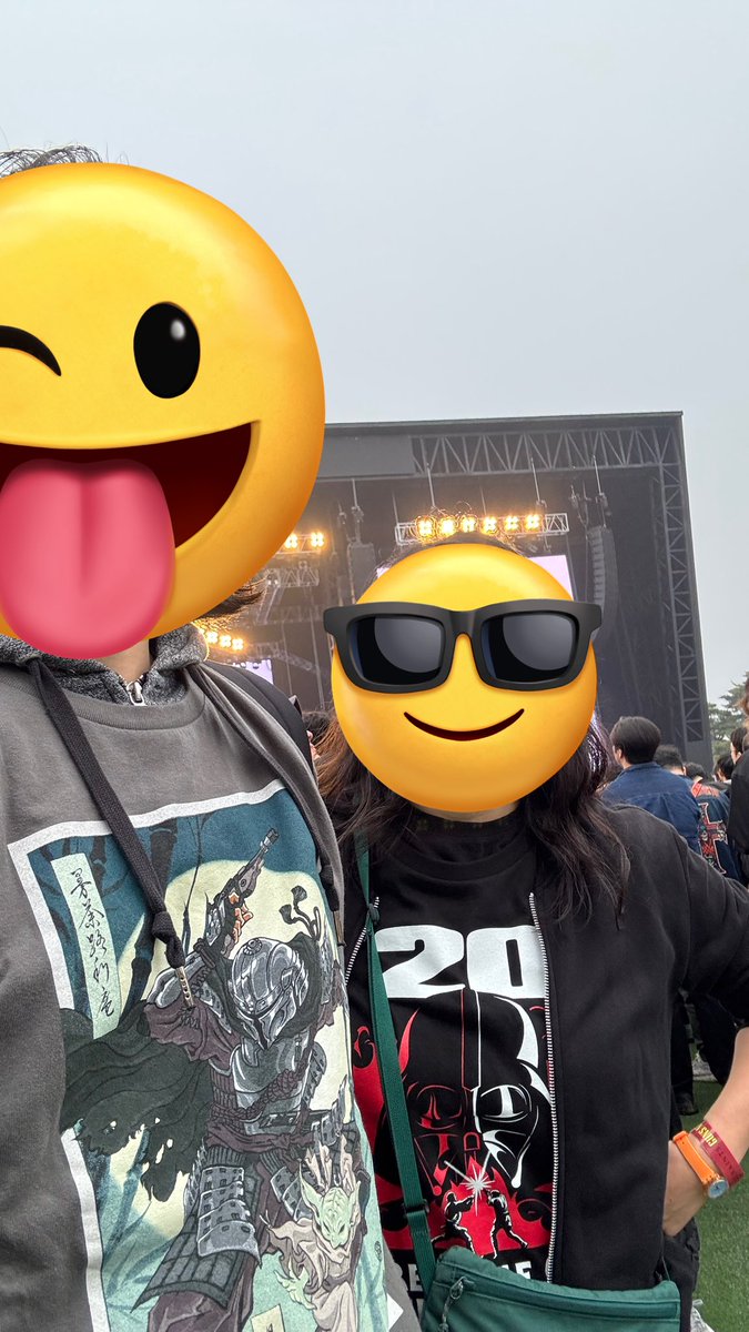 only two were wearing Star Wars Celebration Japan #SWCJ2025 t-shirts at the #gunsnroses concert #GunsAndRoses #rocknroll