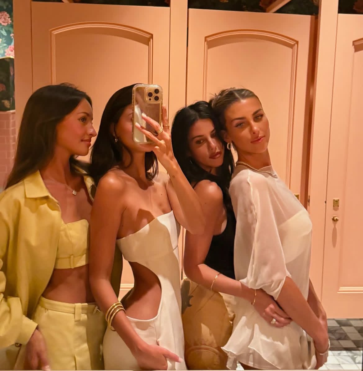 just rhode girlie things!! <a href="/valarchibald_/">valentina</a>