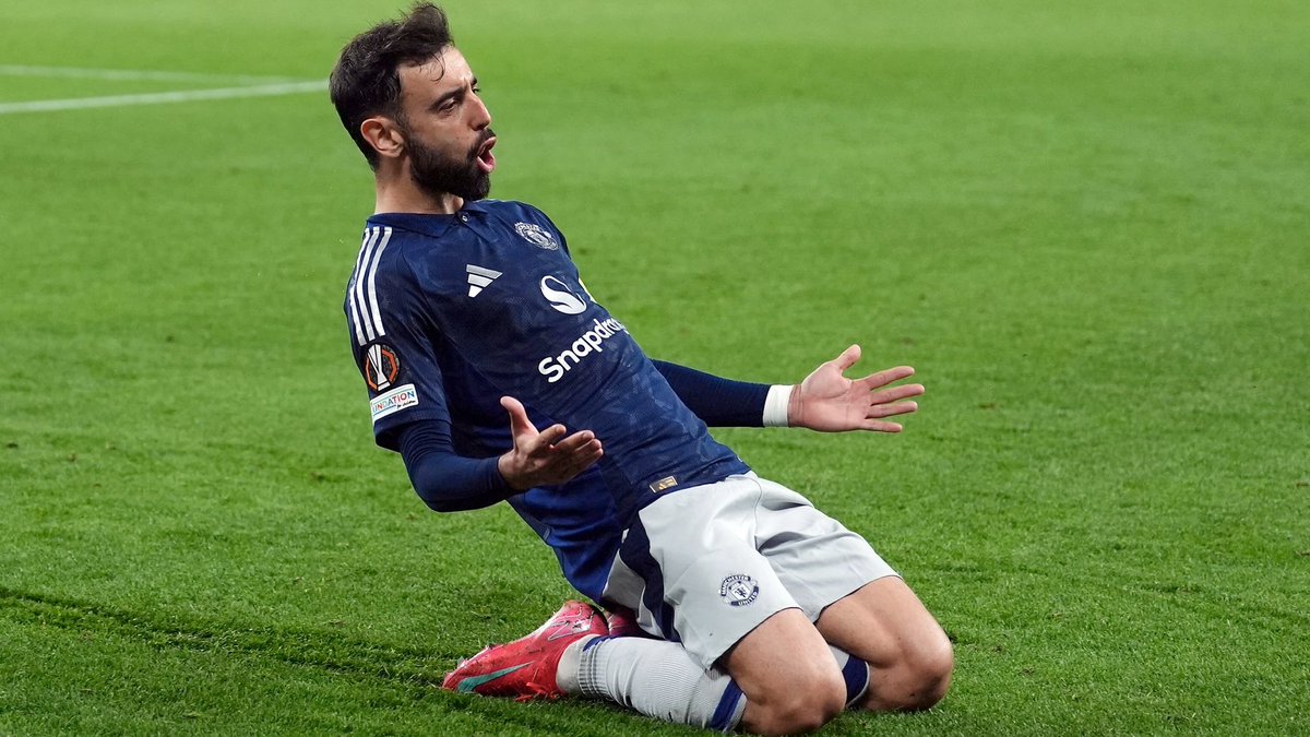 🗣️"Manajer dan fisioterapis bilang saya perlu rileks dan beristirahat, tapi saya bilang tidak. Ketika saya meninggal, saya akan punya banyak waktu untuk berbaring dan istirahat."

- Bruno Fernandes 

📝 <a href="/footballontnt/">Football on TNT Sports</a>