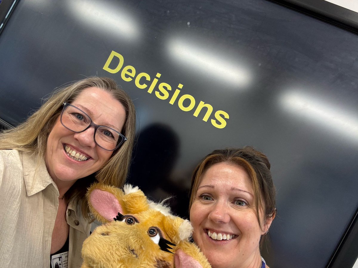 Life Education East Midlands (@lifeedeastmid) on Twitter photo Harold the happy, healthy giraffe is having a magnificent couple of days at <a href="/roadeprimarysch/">Roade Primary School</a> this week in the Life Space! A big thank you to all the staff and children for being so friendly and welcoming! 🦒 #Haroldthegiraffe #Wellbeing #SCARF #PSHE Harold the happy, healthy giraffe is having a magnificent couple of days at <a href="/roadeprimarysch/">Roade Primary School</a> this week in the Life Space! A big thank you to all the staff and children for being so friendly and welcoming! 🦒 #Haroldthegiraffe #Wellbeing #SCARF #PSHE