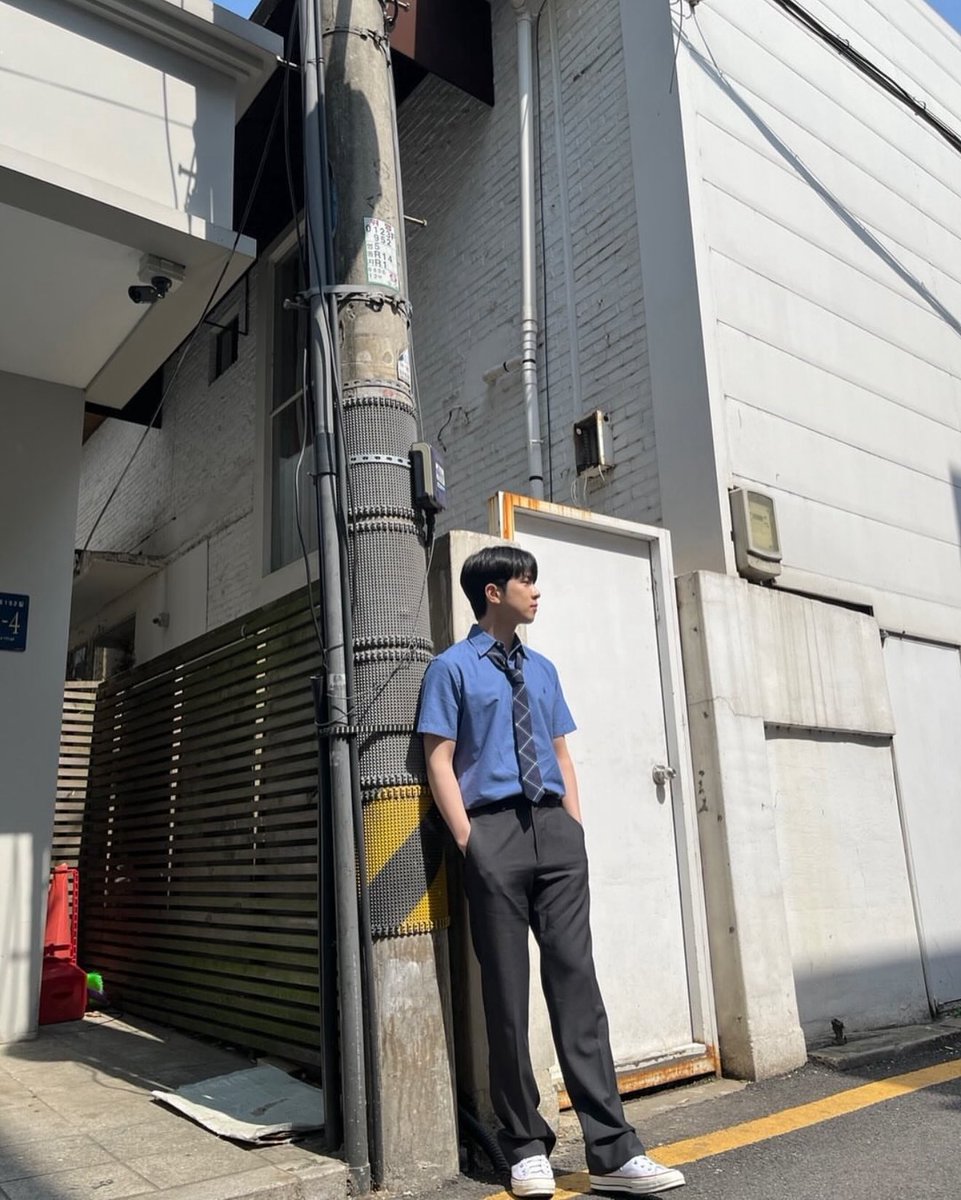 NFlyingItalia's tweet photo. [02.05.2025] {POST IG HWESEUNG} 💙

#foto #vecchie #selfie #… #seunggu #sbattelepalpebre https://t.co/vXn1i0yZYl