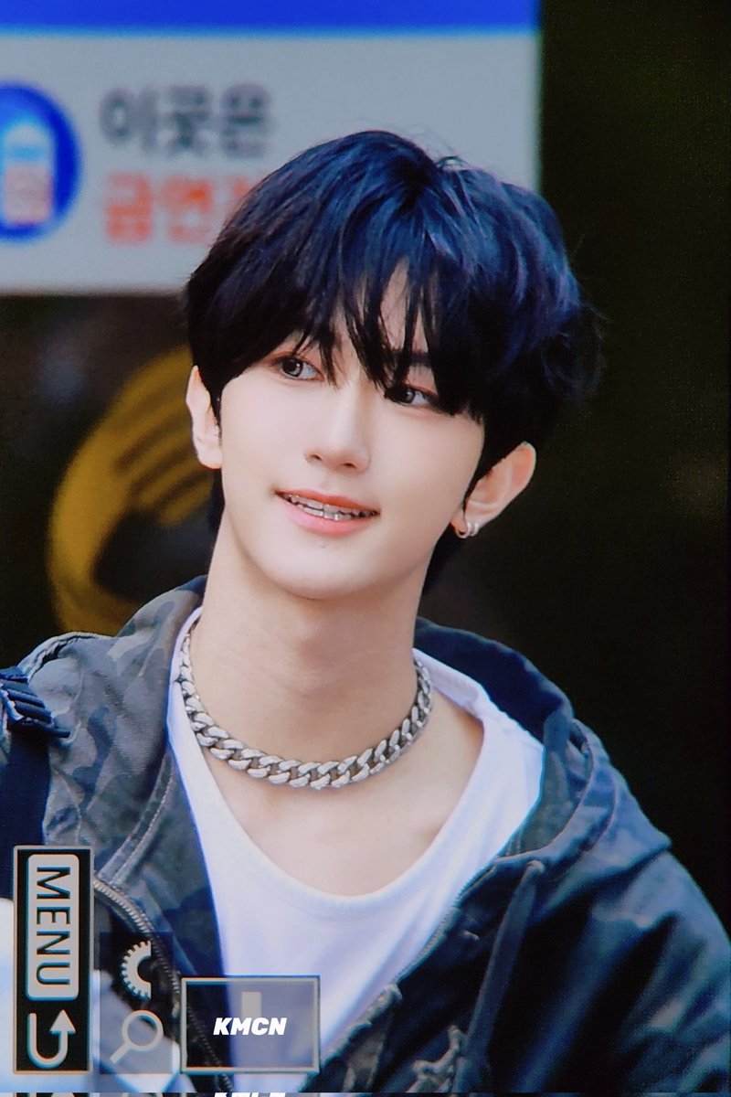 250502 뮤직뱅크 퇴근 PRE

뭐야뭐야뭐야뭐야
왜이렇게 잘생겼지

#여러분_무니보세요
#임경문 #경문 #KYUNGMUN
#유나이트 #YOUNITE
