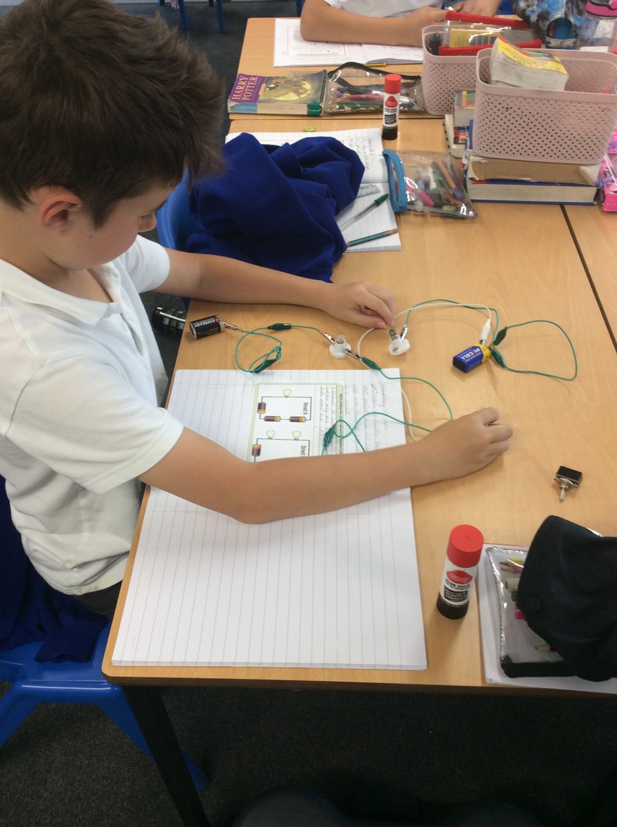DowneSchool's tweet photo. Today as part of Cedar class' Science learning, our young scientists investigated how to make a bulb shine brighter or dimmer by changing the components in a circuit. Lots of curiosity, teamwork, and “lightbulb moments”! #ScienceInAction #ElectricityExplorers #STEMlearning https://t.co/s3PrNrYqya