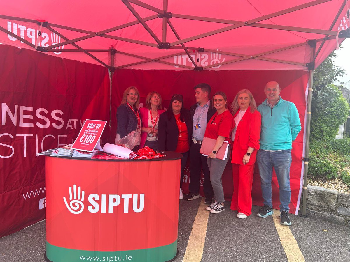 A huge team effort this #UnionWeek getting the message out. SIPTU Visible. SIPTU Strong. Thanks to everyone who helped us and welcome to all our new members. #JoinAUnion