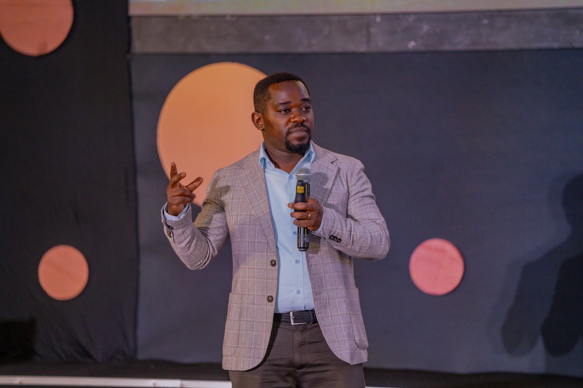 KENIAupdates's tweet photo. “How could we also work with competitors to be more like partners?” James Nyamai - Founder and MD @BIOAFRIQENERGY 

Speaking on the importance of engaging competitors and other actors within the same value chain, James dissected the value of collaborative competition and strategic partnering in leveraging shared resources, knowledge and networks to enhance market penetration, drive innovation and strengthen the entire ecosystem.