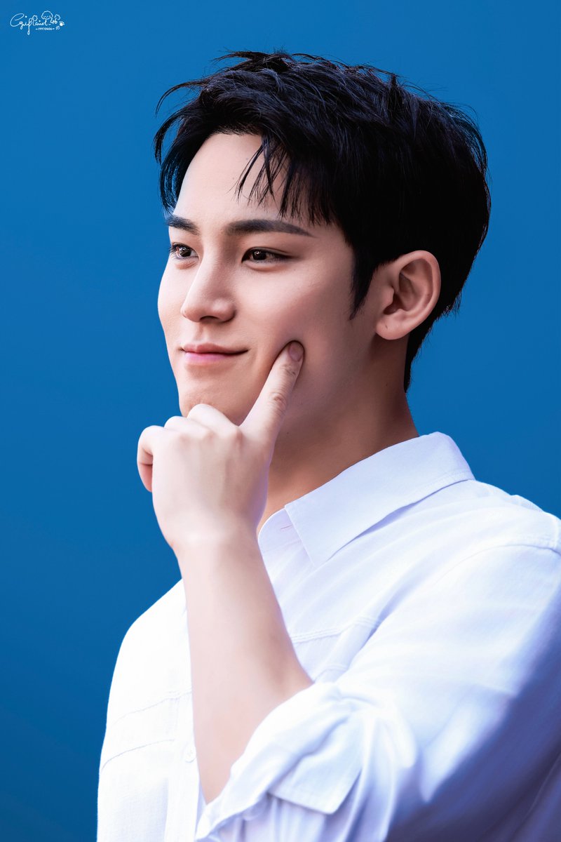 250502 스니커즈 SNICKERS

이 비주얼…초콜릿보다 달콤해!

#세븐틴 #SEVENTEEN 
#민규 #MINGYU #ミンギュ
<a href="/pledis_17/">세븐틴(SEVENTEEN)</a>