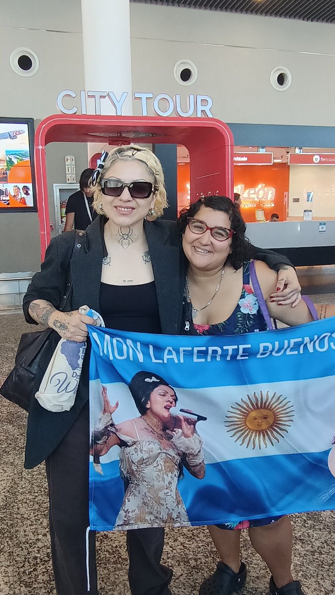 Cumple 42 y estoy con ella desde que tenía 35.
No estuve desde el principio pero si estaré hasta el final 
HBD MON

Te amo mi reina ❤️
Feliz vida, que los cumplas muy feliz mi corazón ❤️🎂🥳🎉 <a href="/monlaferte/">Mon Laferte</a>
