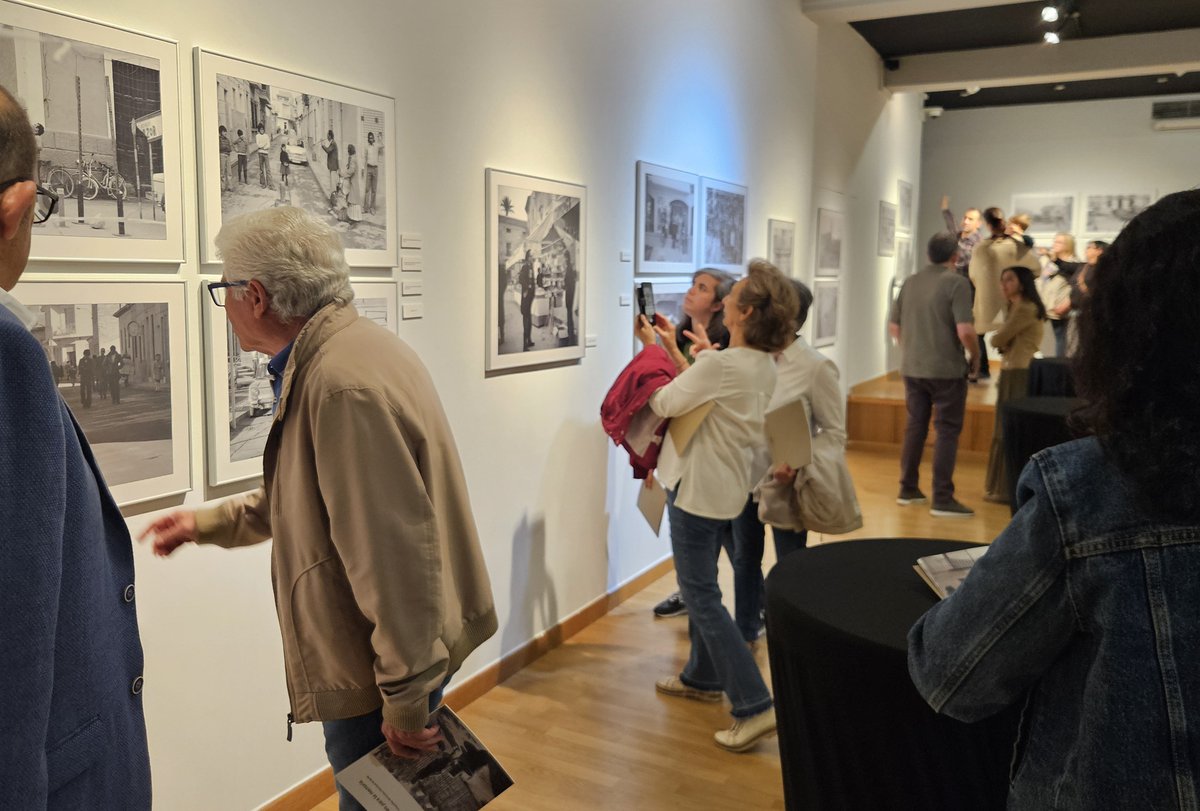 📸Exposición «Imágenes para la memoria», una muestra de 41 fotografías de finales del siglo XX .

🗣️ La alcaldesa explicó que «las imágenes escogidas son una selección de las más de 2.500 fotografías digitalizadas para preservar nuestra historia».

🔗beniel.es/imagenes-para-…