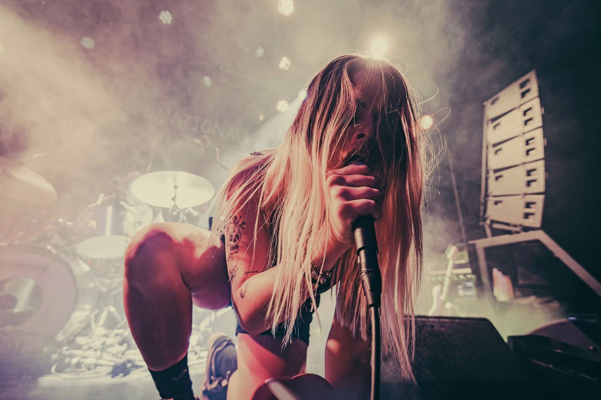 Morgenavond The Damned Few!! 
De dikste riffs, de smerigste grooves en de beste stem die je in lange tijd hebt gehoord. Dit zijn de ingrediënten voor de down and dirty rock ’n roll van The Damned Few. 3 mei live in de Herberg Music Hall! Deur open om 21:00 uur. GRATIS ENTREE!