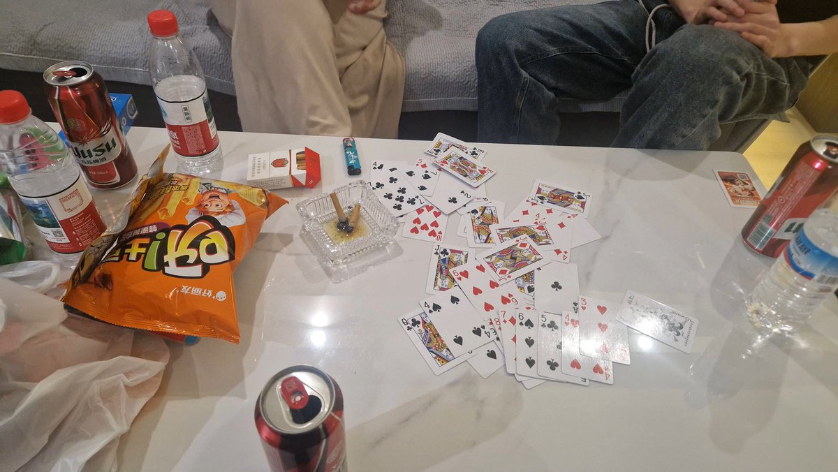 福利姬山东芯檬夫妻分享的黄推图片2 - 网红私拍内容