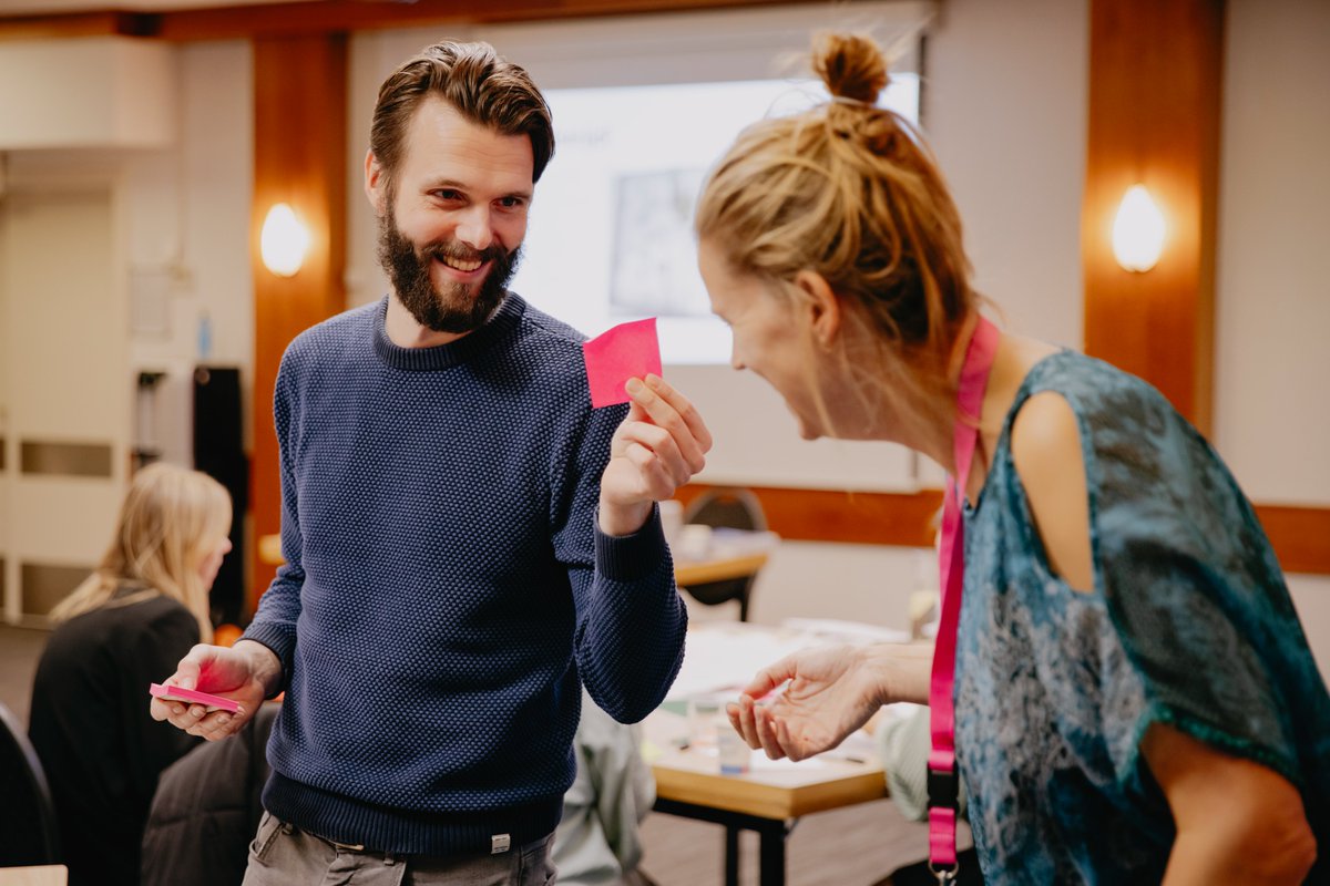 📣Denk je al tijden dat je 'iets' zou moeten doen om je redactie toekomstproof te maken, maar weet je niet waar te beginnen? Meld je aan voor de SVDJ Bootcamp op 20 en 21 juni! Hier leer je hoe je stappen van een innovatieproces doorloopt en toepast.  svdj.nl/regeling/svdj-…