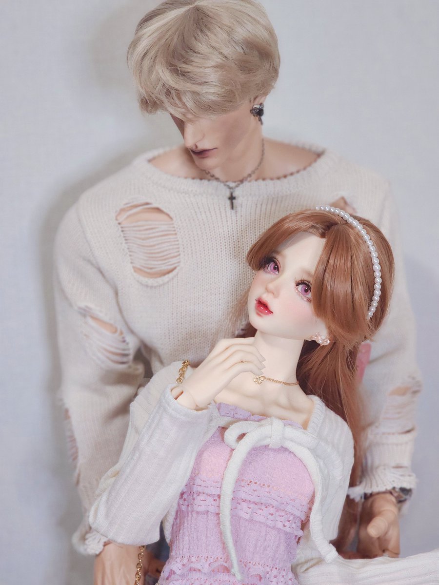 그의 옆태는 짱임니다🫠