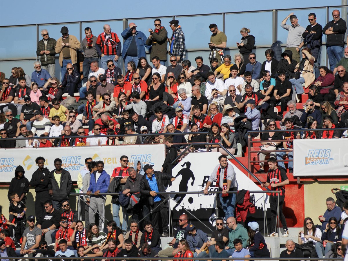 ReusFCR's tweet image. 𝙐𝙎 𝙀𝙎𝙋𝙀𝙍𝙀𝙈 𝘿𝙄𝙐𝙈𝙀𝙉𝙂𝙀 𝘼 𝘾𝘼𝙎𝘼, 𝙍𝙊𝙄𝙂-𝙄-𝙉𝙀𝙂𝙍𝙀𝙎! 🏠❤️🖤

🚨 ʀᴇᴄᴏʀᴅᴇᴜ ǫᴜᴇ sᴏʀᴛᴇᴊᴀʀᴇᴍ ᴜɴᴀ sᴀᴍᴀʀʀᴇᴛᴀ ɪ ᴜɴᴀ ᴘɪʟᴏᴛᴀ sɪɢɴᴀᴅᴀ ᴘᴇʟs ᴊᴜɢᴀᴅᴏʀs ᴅᴇʟ ʀᴇᴜs ғᴄʀ

🎟️ Compra la teva tira de 🔟 números per només 2️⃣€ (en…