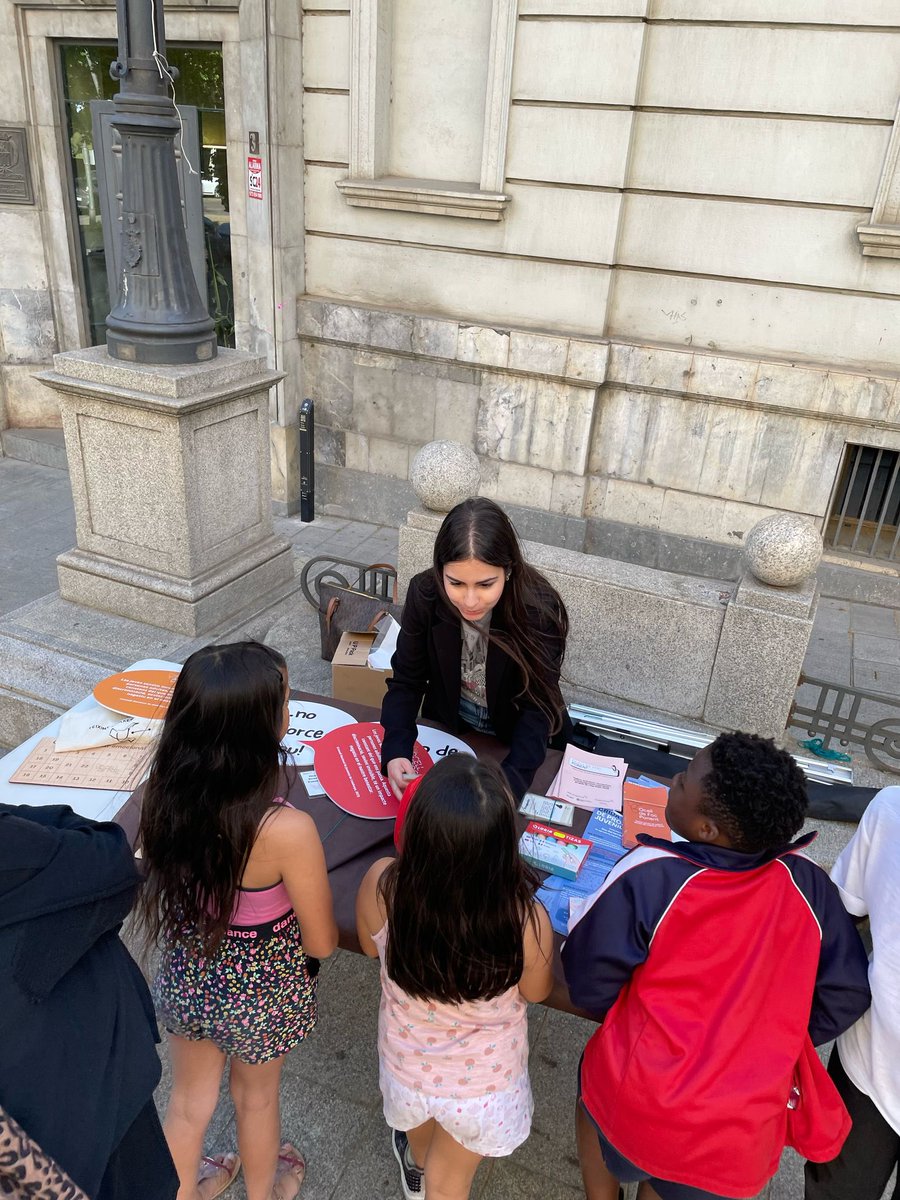 ofponent's tweet photo. Dimecres vam participar a La Primaverada organitzada pel Pla Educatiu d’Entorn de Lleida a la Plaça Sant Francesc  🙌🏼 

Estem molt contentes amb què hàgiu comptat amb nosaltres per aquest dia 😊 https://t.co/FSfqzgQ6SG
