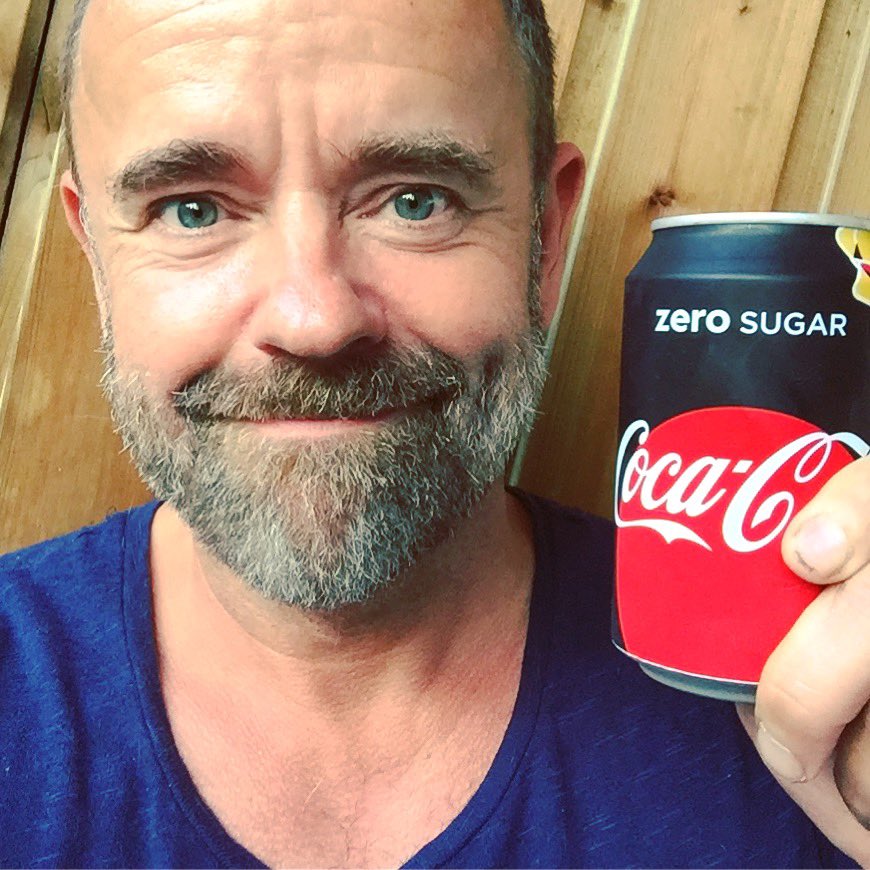 ‘Hoeveel theorieën en ideeën en overtuigingen we er ook op loslaten, hoe serieus we ook denken in termen als ‘genetisch’ of ‘aandoeningen’, niets daarvan is een verklaring van verslaving…’
 
Precies wat je nodig hebt.
 
marnix.nl/homepage/welko…