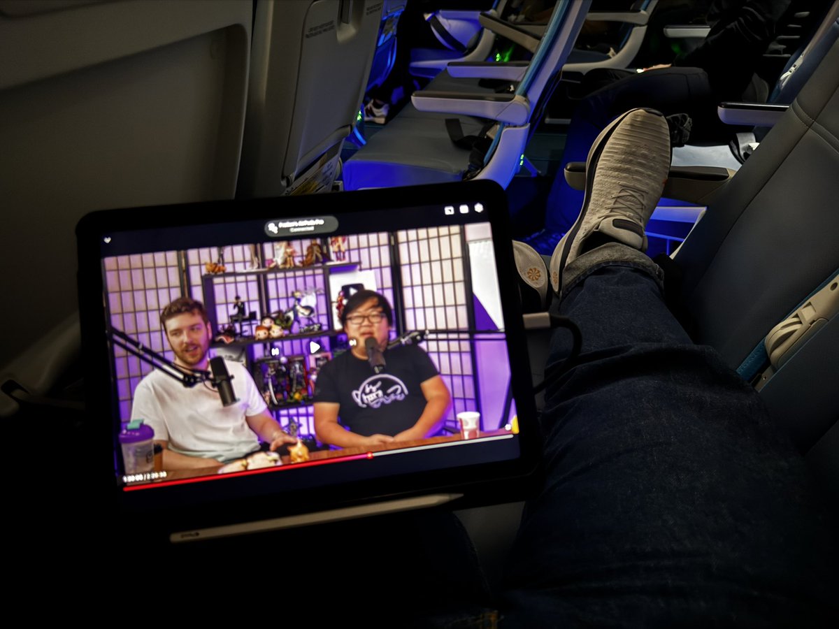 The most comfortable thing i can do on an economy class….. xD

I miss streamin and since im back maybe later or tomorrow :)