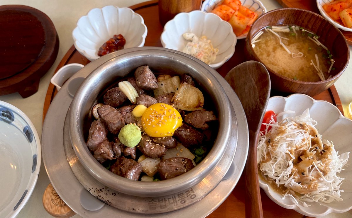 일산 밤리단길 2리식당
스테이크솥밥
하나도안느끼하고 너무 맛있었다! 밸런스있는한상😍 다른메뉴도 먹어보고픔