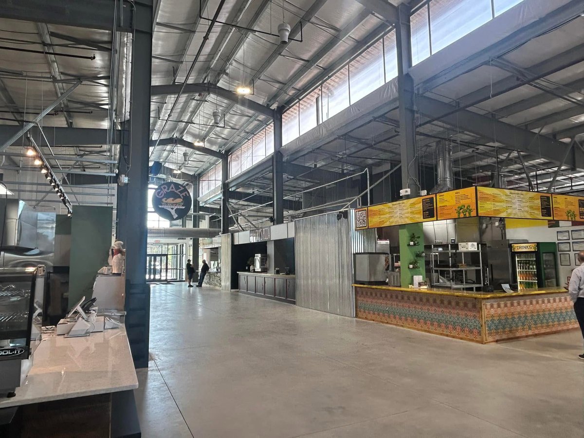 MikeHoldenNews's tweet photo. Are you ready for it?! Market 42 in Brunswick officially opens TODAY.  The Fruit Stand, McGinty’s, Local West, Fortune’s Cookies…. What are you looking forward to? @WEWS 

WATCH: 
https://t.co/rj6J9fPzZl https://t.co/J8WAAKnRm7