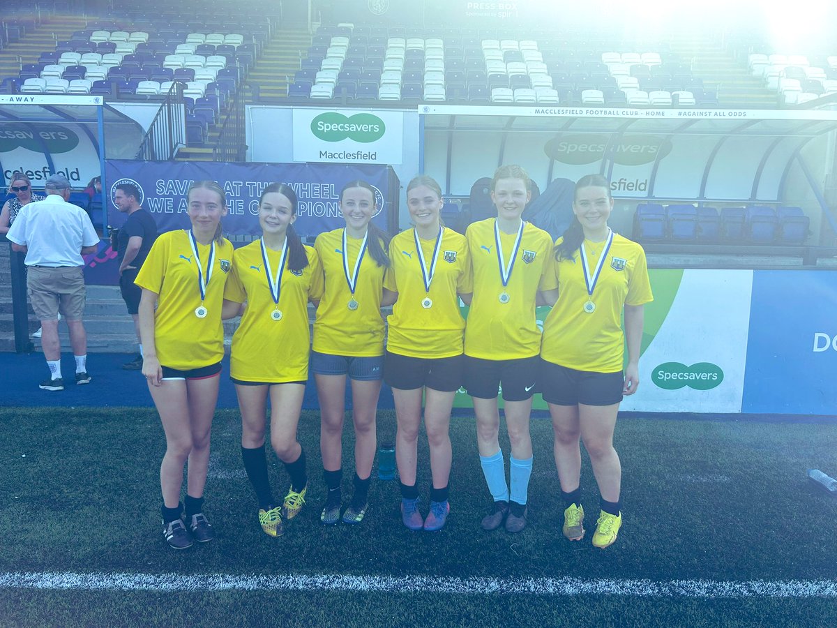 A fantastic effort from the Year 11 girls in yesterday’s final. It wasn’t meant to be, but they gave it their all and coped well with the weather ☀️ . For some, their last game for PHS , one to be proud of ⚽️ 
Katie D ⚽️