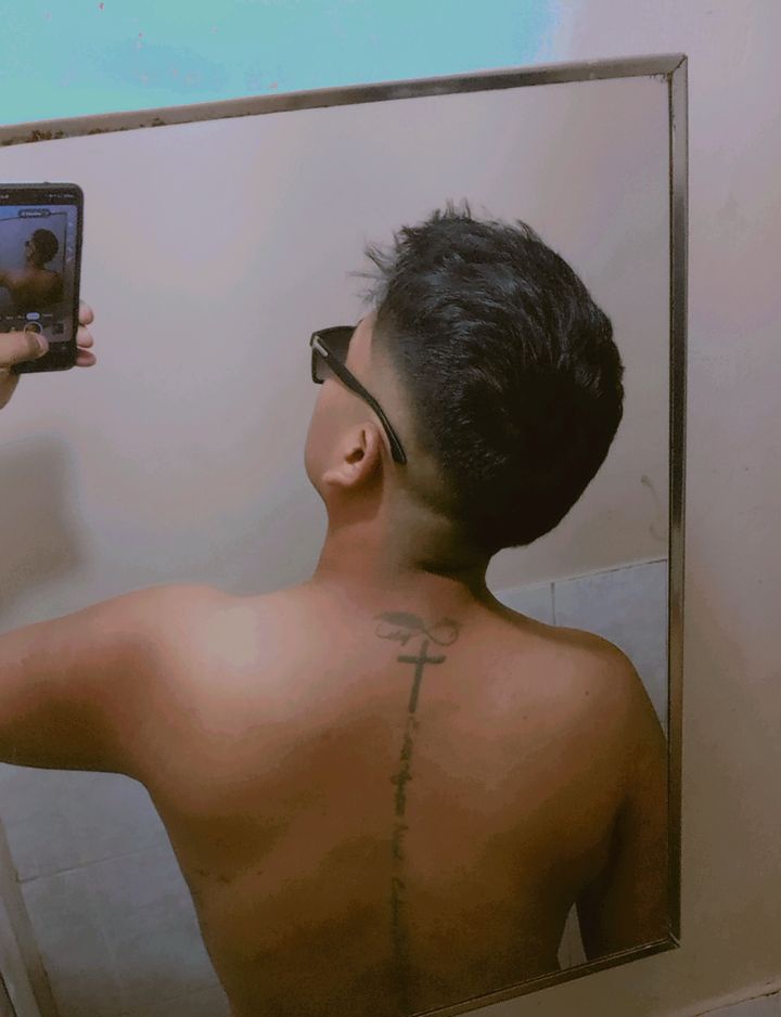 Halfons95's tweet photo. Hola amor https://t.co/LnzrHhXb9q