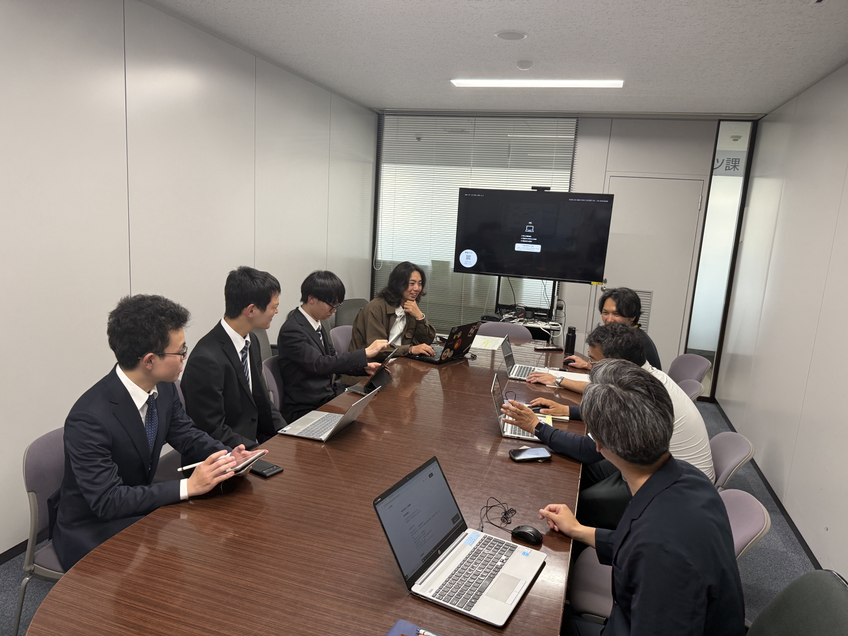 _itayaken's tweet photo. うみらぼさんのご紹介で志摩市役所さんへ板谷研究室学生３名が訪問し、高専ワイヤレステックコンテストへ応募に向けた地域課題について、勉強させて頂きました。

これから応募書類の動画作成に入ります。
#うみらぼ　#志摩市　#高専ワイヤレステックコンテスト #鈴鹿高専 #佐世保高専 https://t.co/18OweweStu