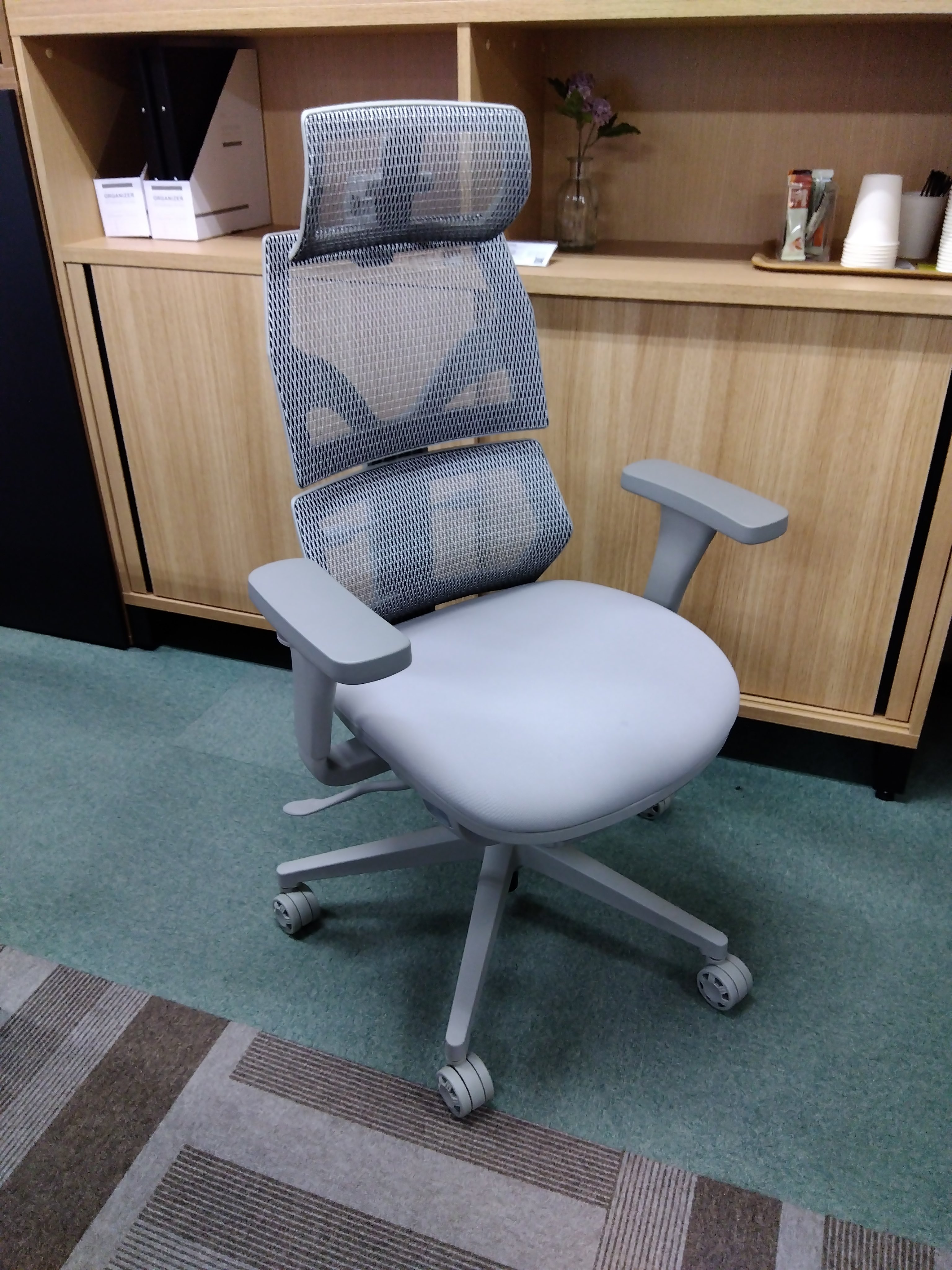 オフィスコム レビュー特典あり 小柄・低身長向けエルゴノミクスチェア