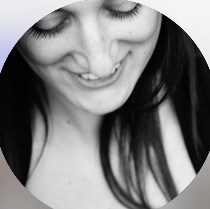 Ci ha lasciati Silvia Codispoti,
testimone coraggioso di come sia possibile vivere pienamente anche con la SLA.
Le siamo profondamente grati per tutto il suo impegno al fianco di AriSLA e per la sua costante fiducia nella ricerca.
Grazie Silvia!

arisla.org/ciao-silvia-co…