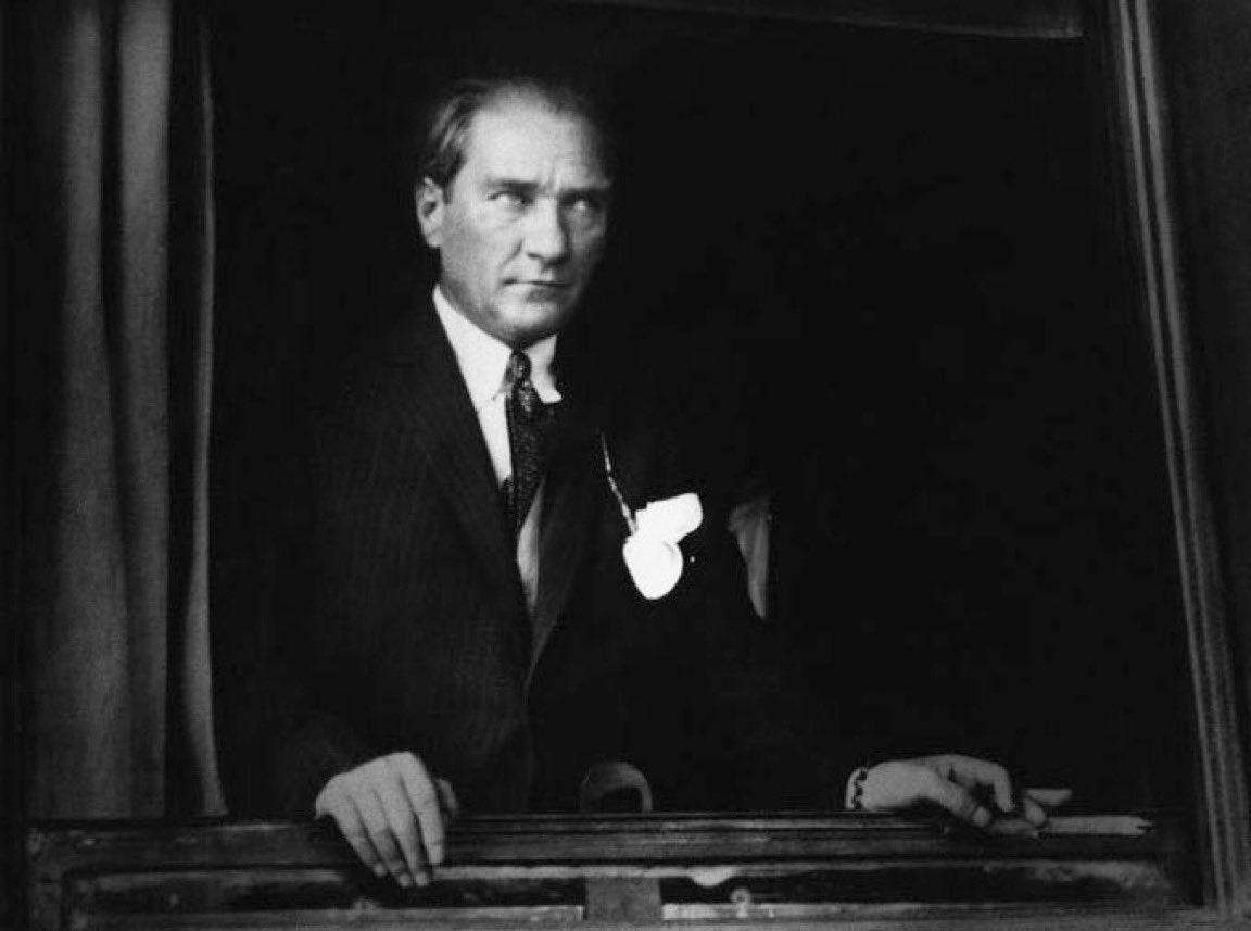 Müebbet yatar kalbimde Asaletin, Gözlerin.. 🩵