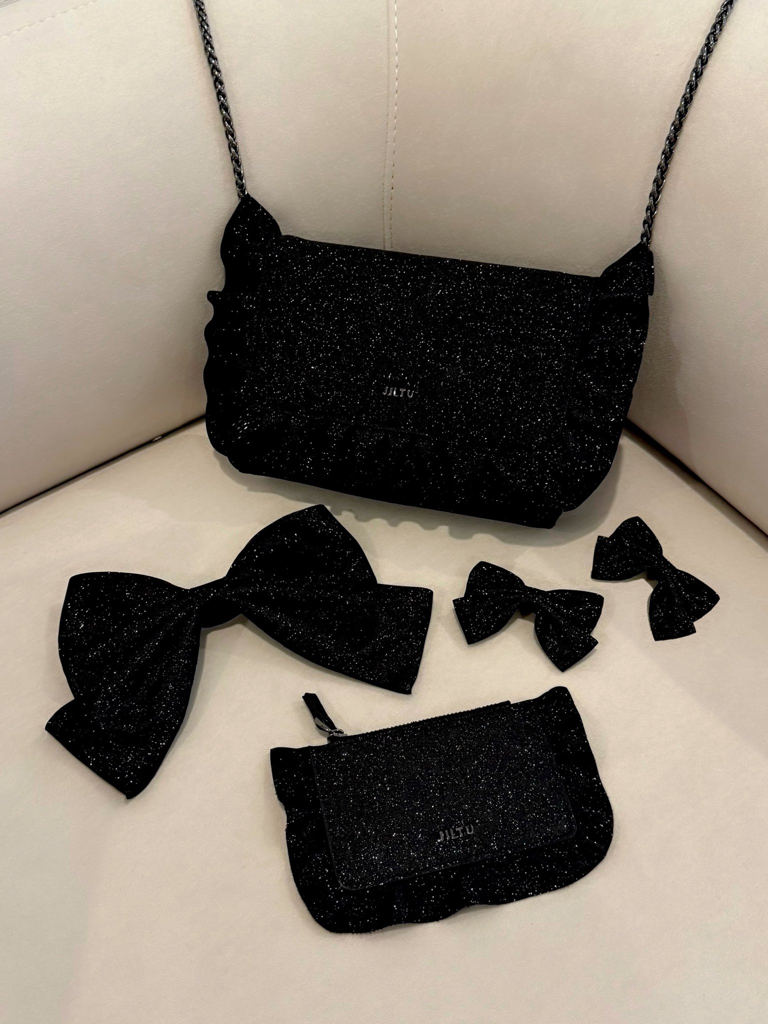 バッグ JILTU ribbon mini bag JILTU（ジルチュ） (@jiltuofficial) • Instagram photos and videos